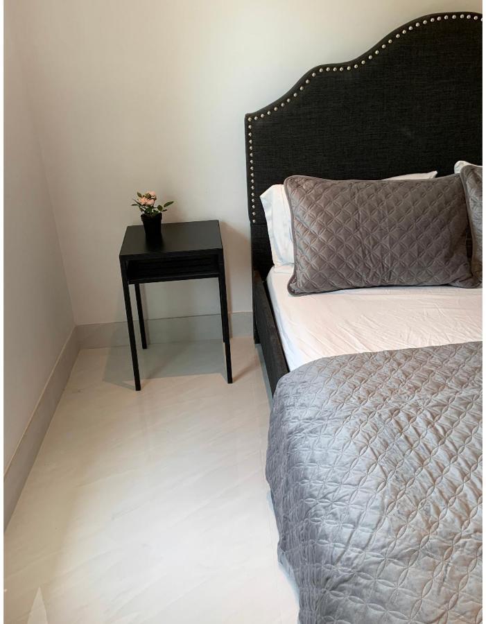 Room & Private Bathroom Бока-Ратон Экстерьер фото