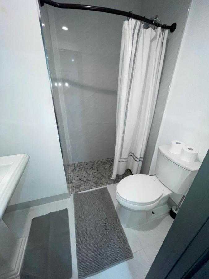 Room & Private Bathroom Бока-Ратон Экстерьер фото